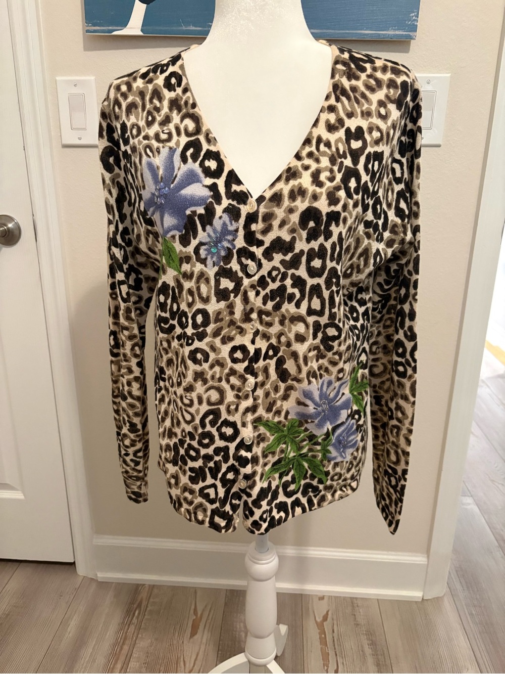 Y2K Sag Harbor Cream Leopard-Print Cardigan with Subtle Black Spots
